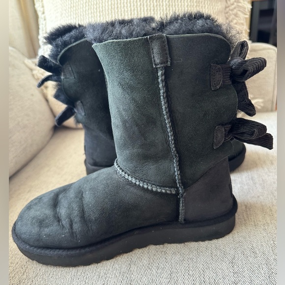 UGG Bailey Bow Boot - Picture 16 of 16